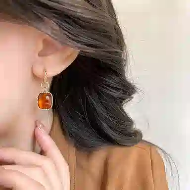 彤彤兔 秋冬款美拉德方形耳扣女港风独特个性复古几何形 树脂 耳环 女款