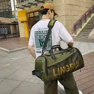 彤彤兔 运动双肩干湿分离游泳训练包大容量 尼龙 手提健身包旅行包 男女同款情侣款 黑色/绿色/白色