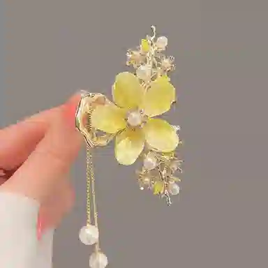 彤彤兔 风气质水钻珍珠玉兰花流苏抓夹超仙后脑勺鲨鱼夹子发饰 发夹 女款