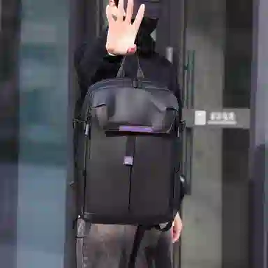 彤彤兔 大容量休闲旅行包电脑多功能 牛津布 双肩包 男款 黑色/蓝色/灰色