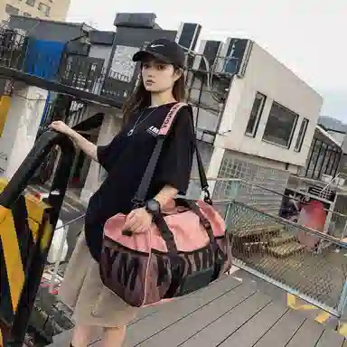 德力熊 大容量休闲短途 尼龙 健身包 男女同款情侣款 多色