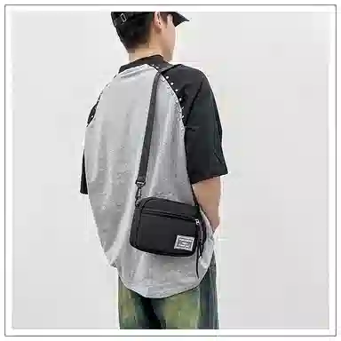 彤彤兔 时尚休闲潮流 尼龙 斜挎包 常规 男女同款情侣款 黑色/白色/卡其