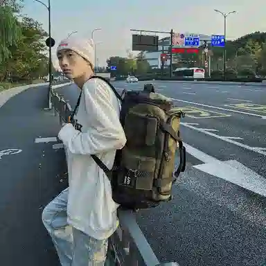 大容量干湿分离 尼龙 行李包健身包双肩包 常规 男女同款情侣款 黑色 /灰色/军绿色