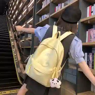 德力熊 简约大容量 尼龙 双肩包