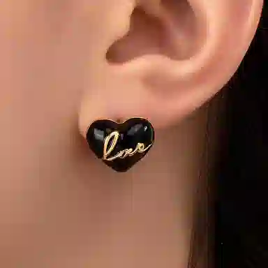 彤彤兔     甜酷风不对称滴油爱心耳环高级气质简约日常通勤百搭耳钉耳饰