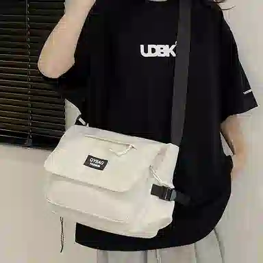 彤彤兔 原宿风通勤工装休闲 尼龙 斜挎包 男女同款情侣款 多色