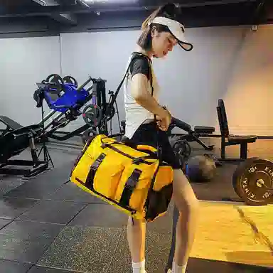 德力熊 轻便训练 尼龙 健身包 男女同款情侣款 多色