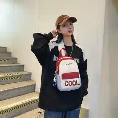 德力熊胸包尼龙男女通用多色韩版撞色斜挎包休闲百搭旅行耐用小背包