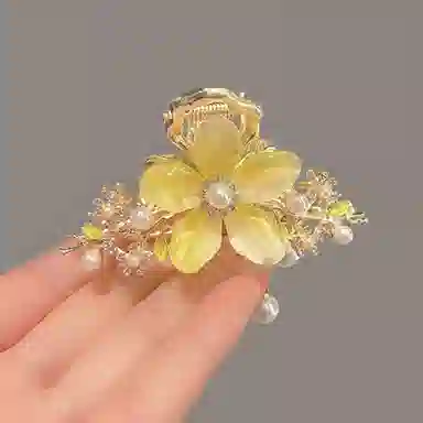 彤彤兔 风气质水钻珍珠玉兰花流苏抓夹超仙后脑勺鲨鱼夹子发饰 发夹 女款