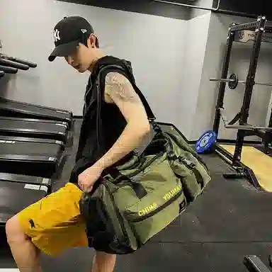 德力熊 训练潮牌 尼龙 健身包 男女同款情侣款 黑色粉色卡其色红色黄色军绿色蓝色