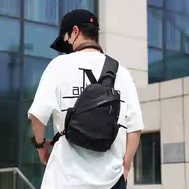 彤彤兔 多功能商务出行 牛津布 胸包 男款 多色