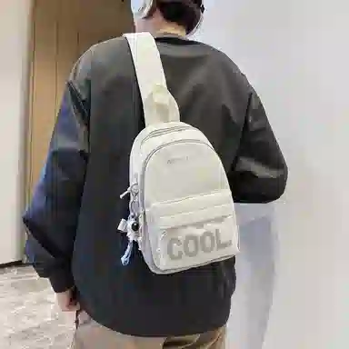 德力熊胸包尼龙男女通用多色韩版撞色斜挎包休闲百搭旅行耐用小背包