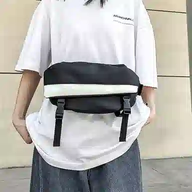 德力熊 百搭时尚运动 超纤 胸包 男女同款情侣款 黑白拼色/黑色