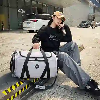 彤彤兔 行李袋训练游泳干湿分离 尼龙 旅行包 男女同款情侣款 黑色/灰色/军绿色/果绿色