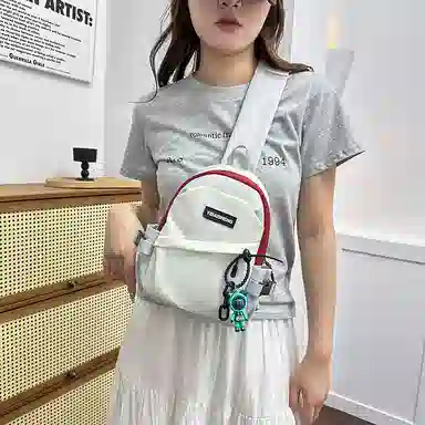 彤彤兔 简约撞色街头潮流运动 尼龙 胸包 女款 白色/灰紫蓝/黑色/黑白红