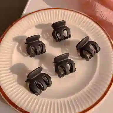 彤彤兔 黑色哑光小号抓夹刘海边夹迷你碎发发卡可爱潮 亚克力 发夹 女款