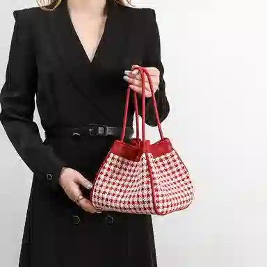 OUZIHUANG Bucket Bag Red