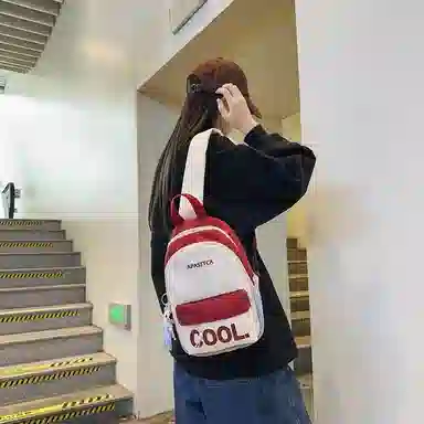 德力熊胸包尼龙男女通用多色韩版撞色斜挎包休闲百搭旅行耐用小背包