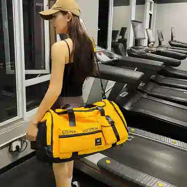 德力熊 训练潮牌 尼龙 健身包 男女同款情侣款 黑色粉色卡其色红色黄色军绿色蓝色