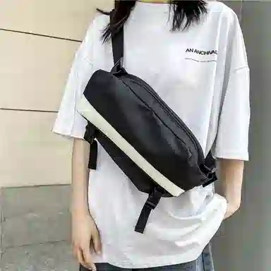 德力熊 百搭时尚运动 超纤 胸包 男女同款情侣款 黑白拼色/黑色