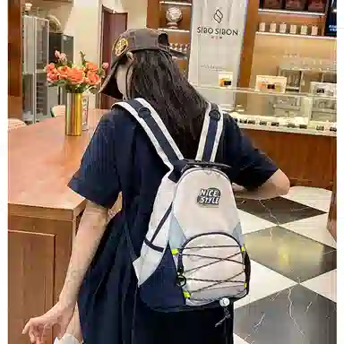 彤彤兔 运动轻便可爱 尼龙 双肩包 常规 男女同款情侣款 多色