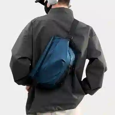 彤彤兔 多功能运动纯色简约通勤 牛津布 斜挎包 男款 多色