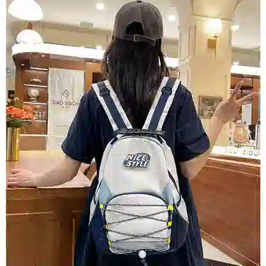 彤彤兔 运动轻便可爱 尼龙 双肩包 常规 男女同款情侣款 多色