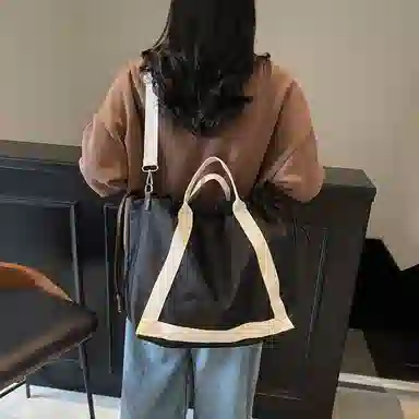 彤彤兔 个性日常简约 尼龙 手提包 常规 男女同款情侣款 多色