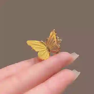 彤彤兔 高级感黄色蝴蝶时尚气质优雅 鲨鱼夹小号夹子抓夹发卡发饰 发夹 女款