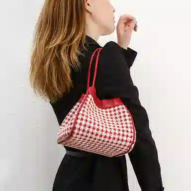 OUZIHUANG Bucket Bag Red