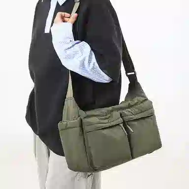 彤彤兔 日系简约休闲通勤 尼龙 单肩包 男女同款情侣款 多色