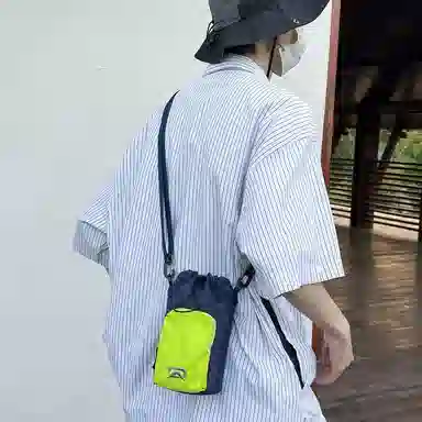 运动轻便外出潮牌旅游 复合布 手机包 男女同款情侣款 多色