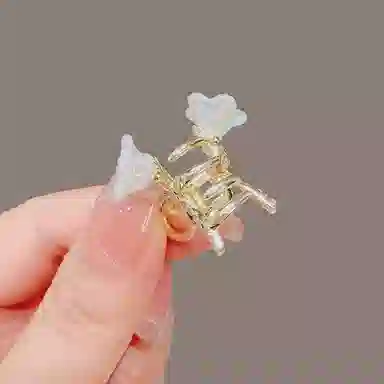 彤彤兔 前额刘海夹喇叭花可爱高档 发夹 女款