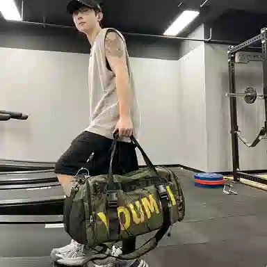 德力熊 大容量旅行袋 尼龙 健身包 大号 男女同款情侣款 多色