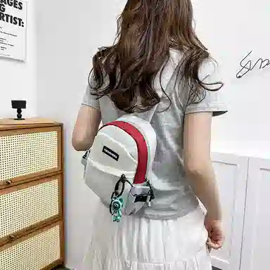 彤彤兔 简约撞色街头潮流运动 尼龙 胸包 女款 白色/灰紫蓝/黑色/黑白红