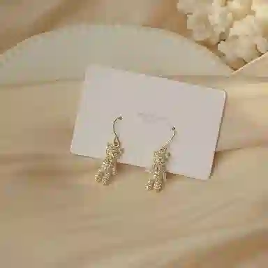 彤彤兔 可爱蝴蝶结小熊闪钻精致气质 锆石 耳环 女款