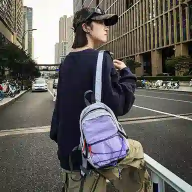 彤彤兔 高颜值轻便旅行 尼龙 双肩包 男女同款情侣款 多色