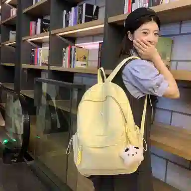 德力熊 简约大容量 尼龙 双肩包