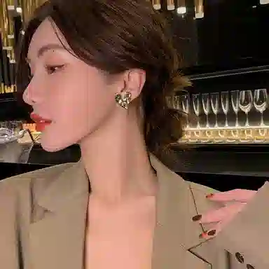 彤彤兔 心动定律不平整爱心 简约气质气质小众设计 合金 耳环 女款