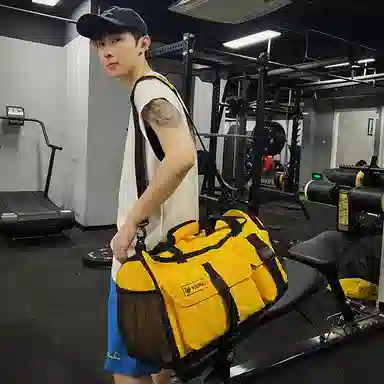 德力熊 大容量训练包多功能干湿分离 牛津布 健身包 男女同款情侣款 黑色\粉色\灰色\酒红色\黄色\紫色\青绿色\桔色