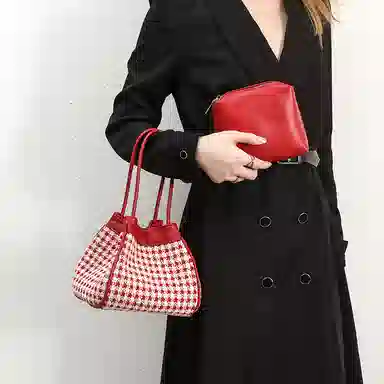 OUZIHUANG Bucket Bag Red