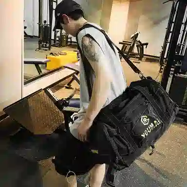 德力熊 短途斜挎包大容量 尼龙布 健身包 男女同款情侣款 黑色\粉色\卡其色\蓝色\黄色\白色\青绿色