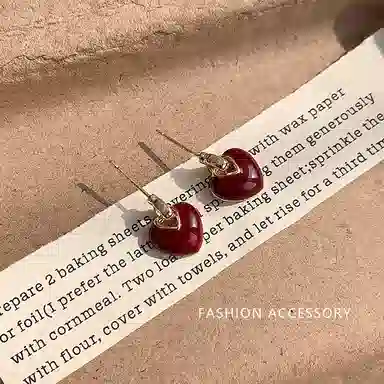 彤彤兔 法式复古安可拉红耳环滴油爱心耳钉 树脂 耳环 女款