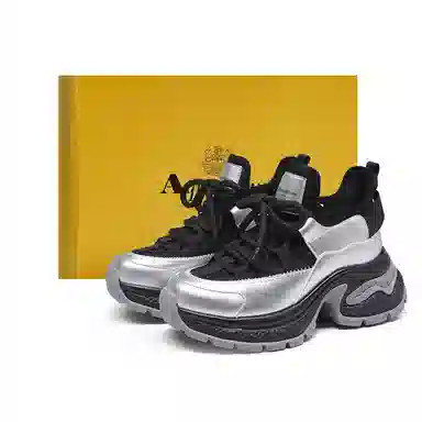 AQUASCUTUM