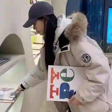 玉儿恋 韩系小众设计感加厚派克服连帽棉服 女款