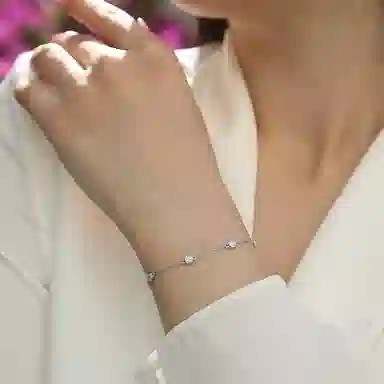 S925