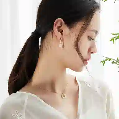 S925