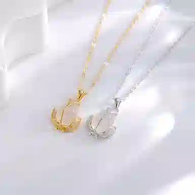 925
