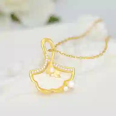 925