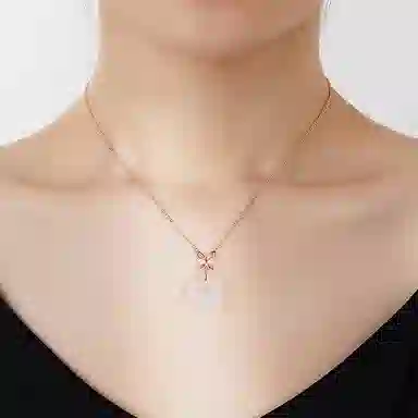 925